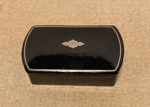 Antique black lacquer snuff - antique,